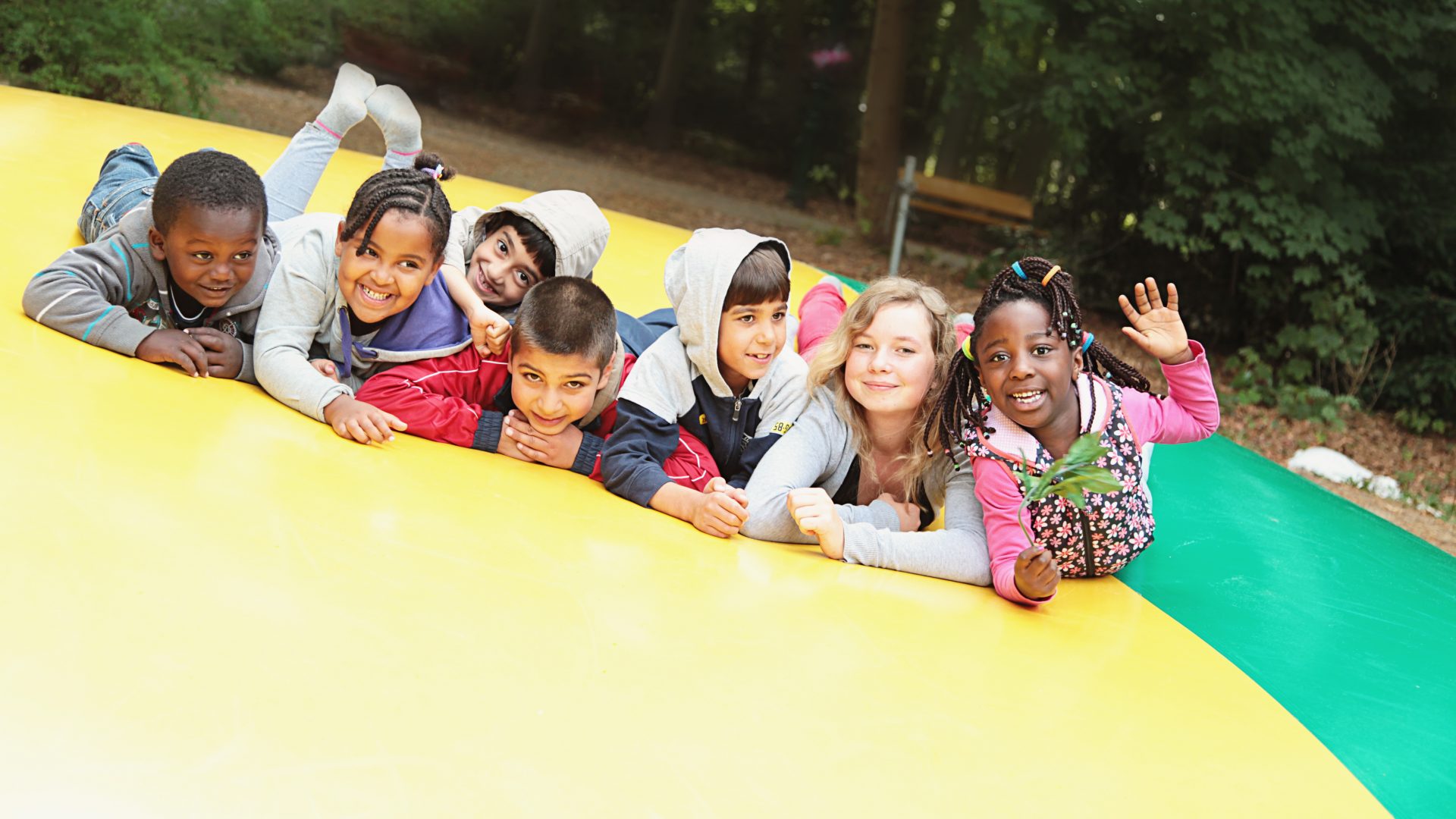 wg 2014dec, p11Moeder en kind3